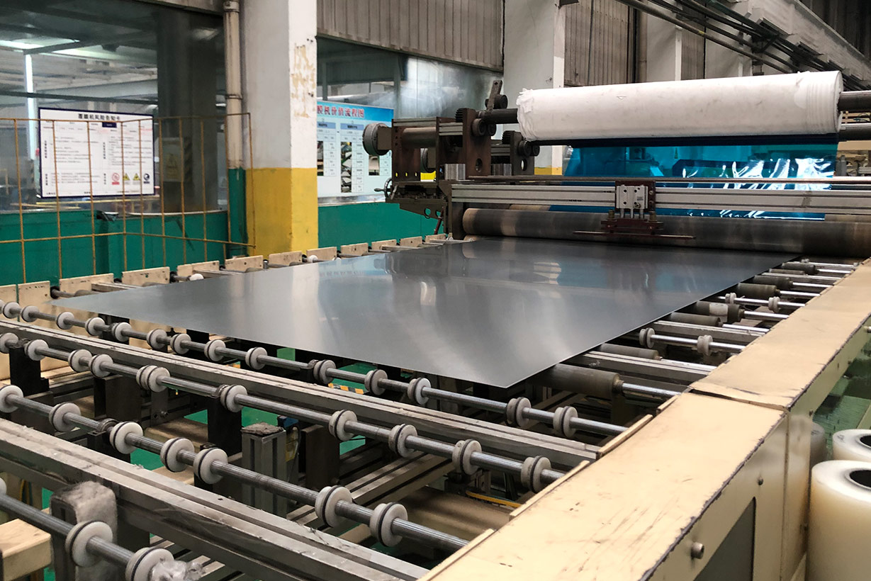 貨源廠家3005耐腐蝕鋁板 燈頭料用3005鋁板性能優(yōu)良_價格低